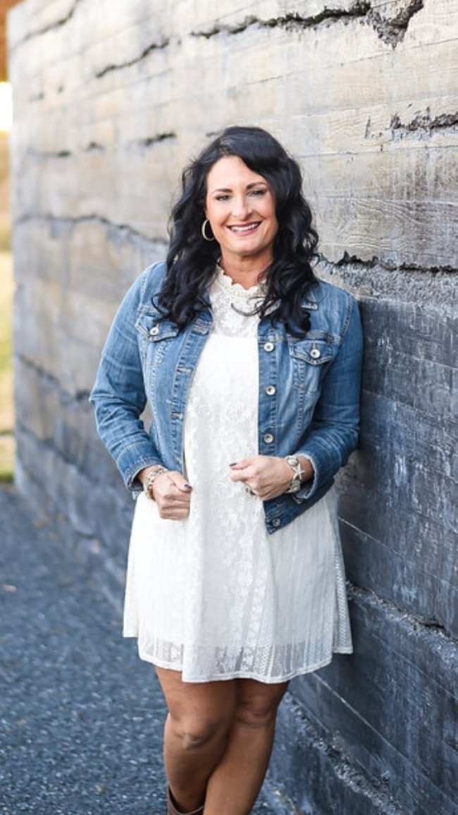 Photo of Kari Hill,